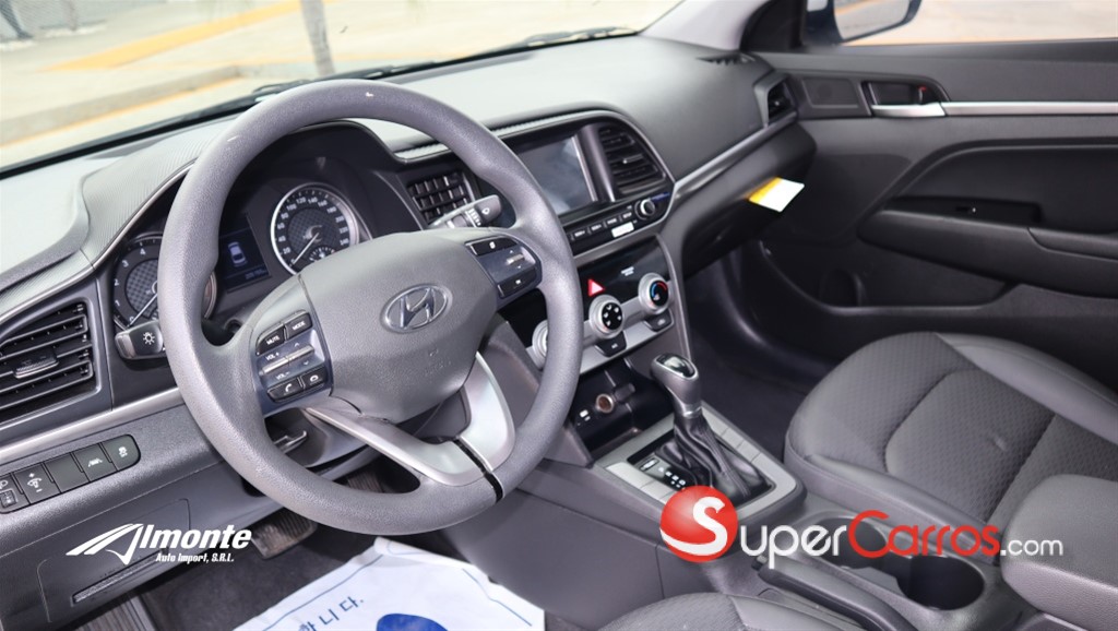 2020 Hyundai Avante — foto 7 / 12