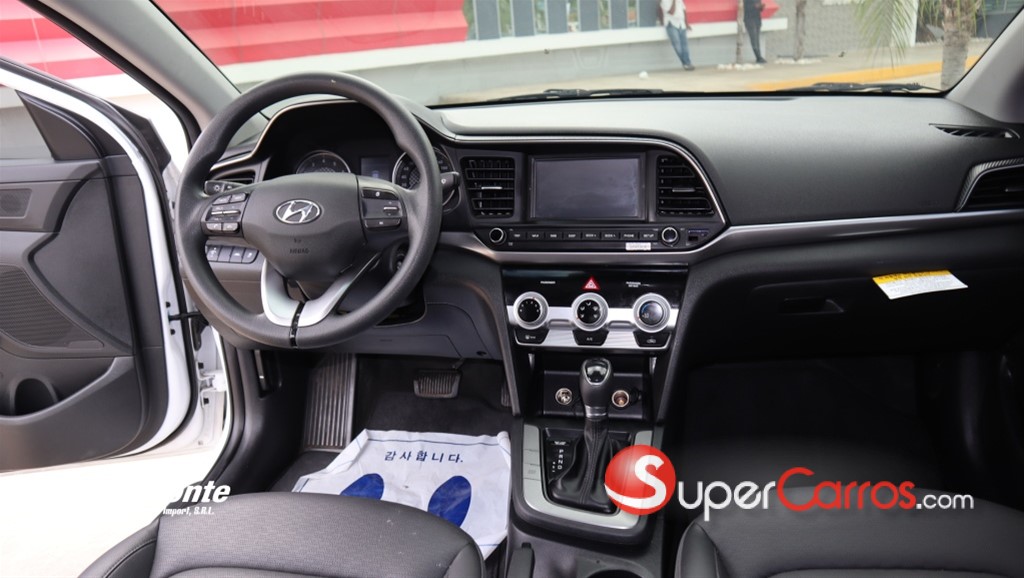 2020 Hyundai Avante — foto 12 / 12