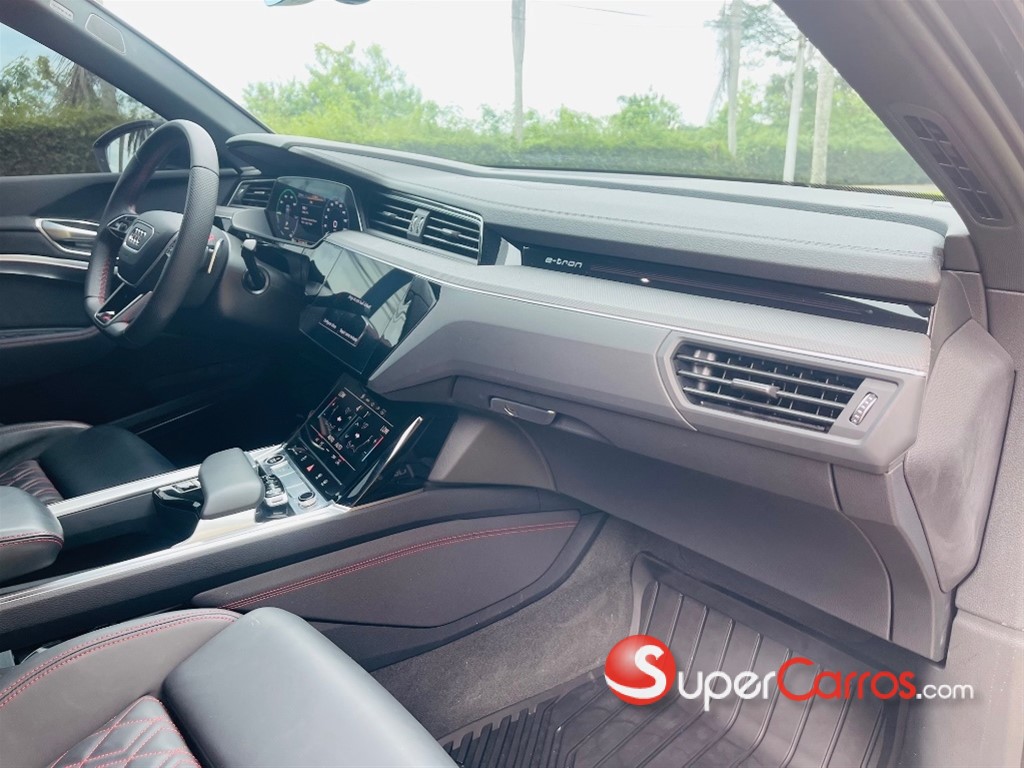 2024 Audi Q8 E-TRON SPORTBACK — foto 11 / 12