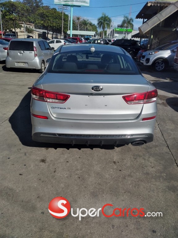 2020 Kia Optima FE — foto 2 / 12