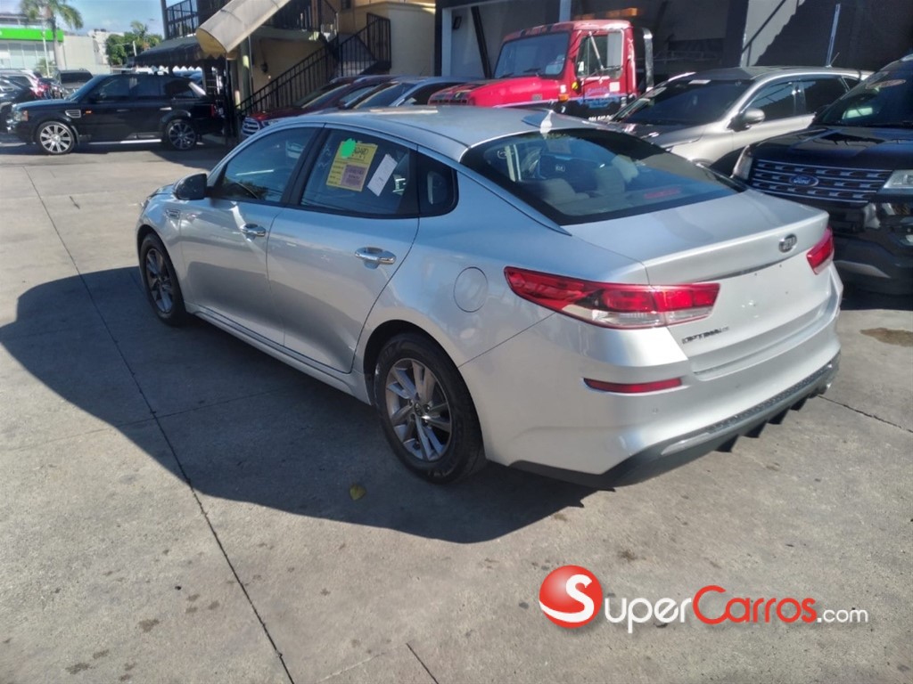 2020 Kia Optima FE — foto 4 / 12