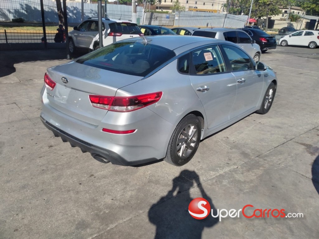2020 Kia Optima FE — foto 5 / 12