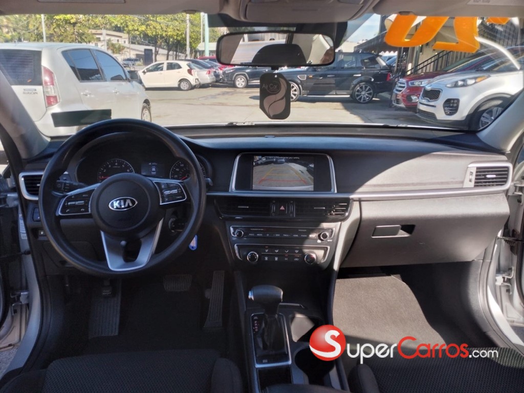 2020 Kia Optima FE — foto 11 / 12