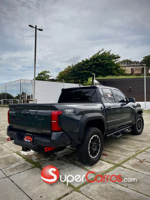 2024 Toyota Tacoma TRD OFF ROAD — foto 3 / 10