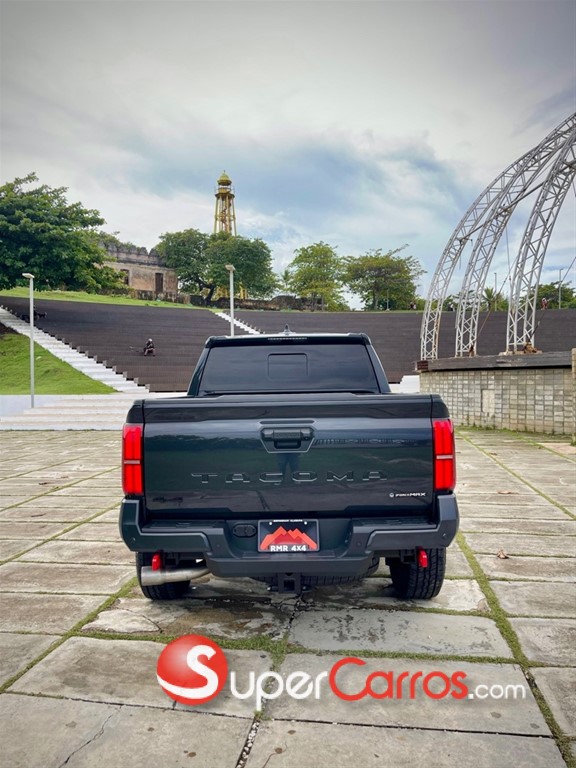 2024 Toyota Tacoma TRD OFF ROAD — foto 6 / 10