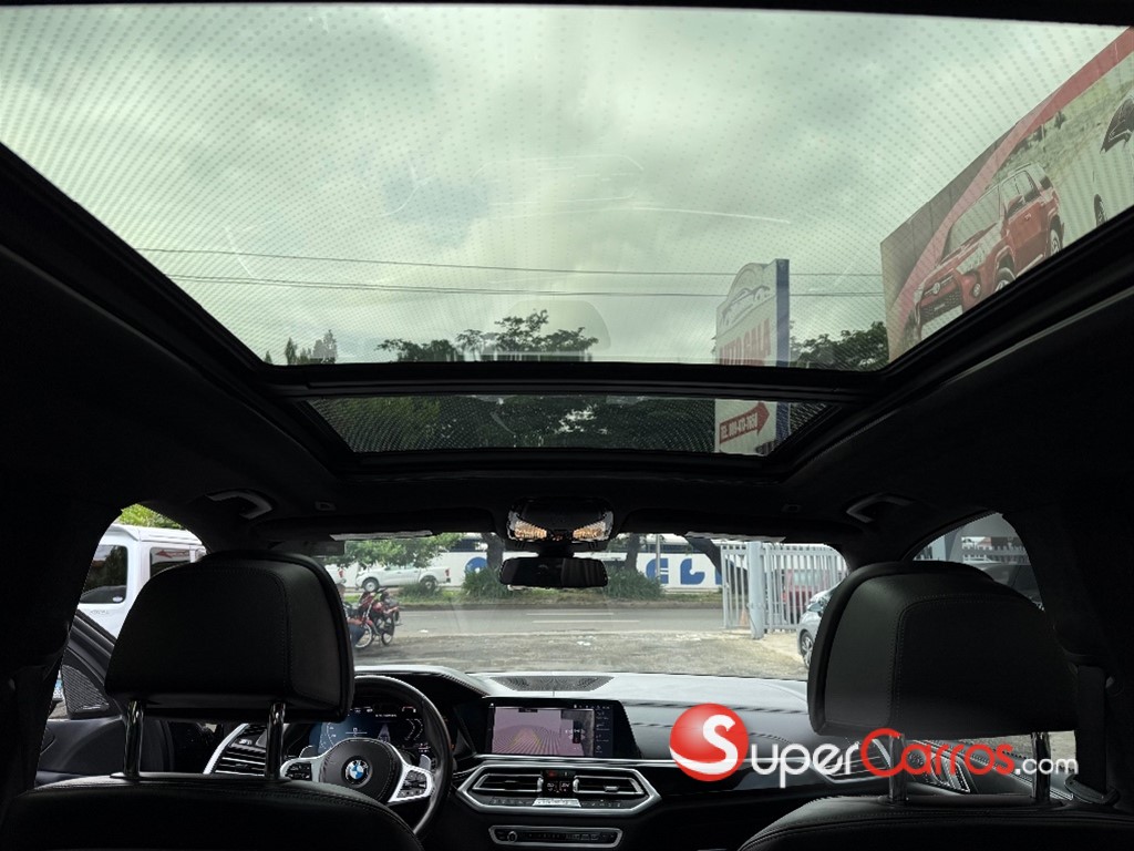2020 BMW X 5 M Performance X-DRIVE 50i — foto 11 / 12