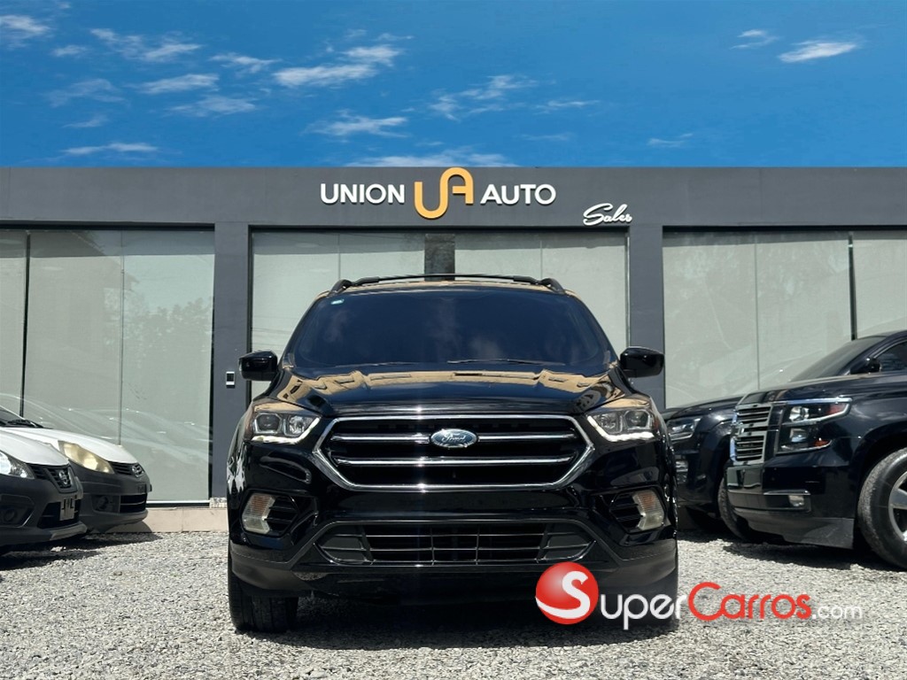 2017 Ford Escape SEL Ecoboost — foto 2 / 10