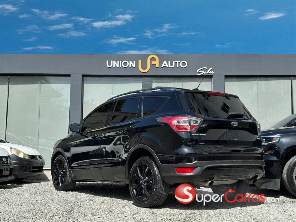 2017 Ford Escape SEL Ecoboost — foto 4 / 10