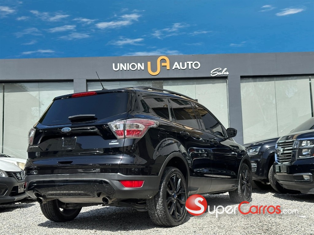 2017 Ford Escape SEL Ecoboost — foto 6 / 10