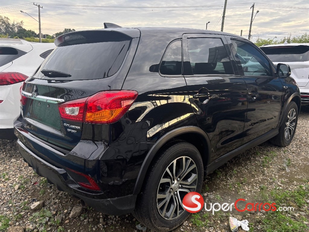 2018 Mitsubishi Motors Outlander Sport — foto 5 / 12