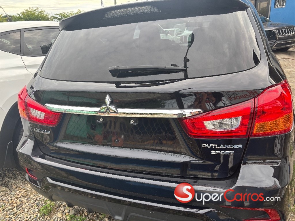 2018 Mitsubishi Motors Outlander Sport — foto 10 / 12