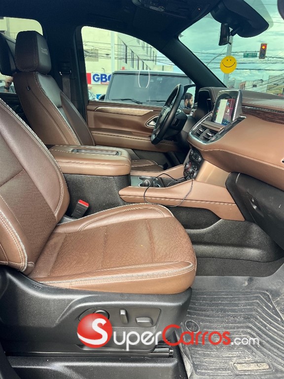 2023 Chevrolet Suburban Highcountry — foto 7 / 8