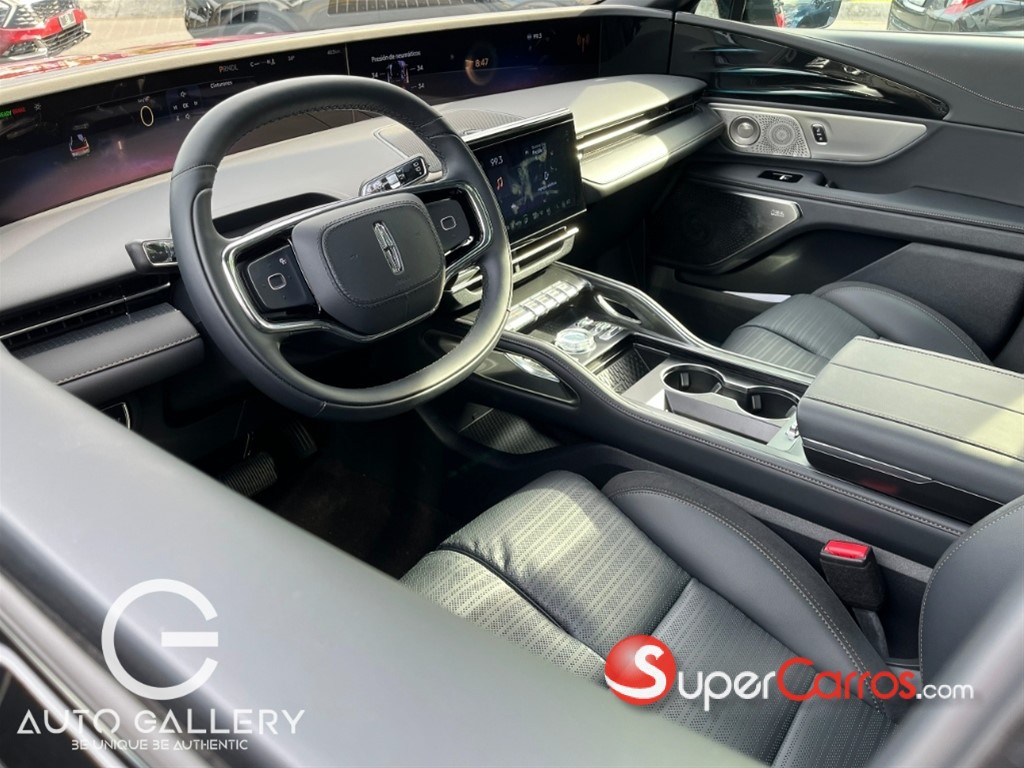2025 Lincoln Nautilus — foto 8 / 12