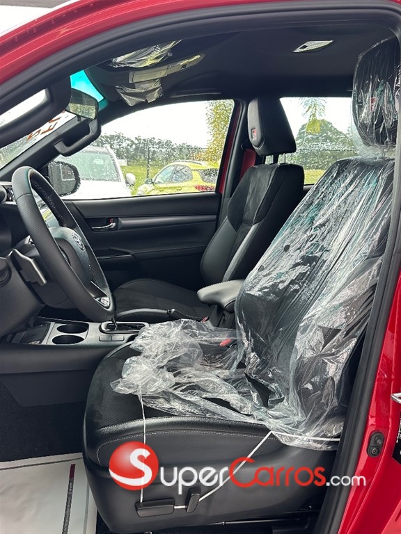 2026 Toyota Hilux GR Sport — foto 5 / 5