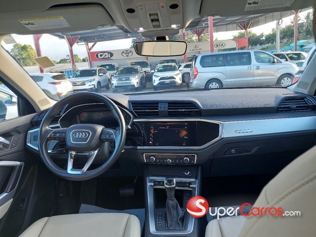 2019 Audi Q3 Premium Plus — foto 8 / 12