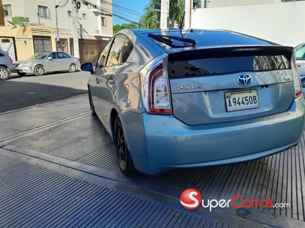 2014 Toyota Prius Hybrid — foto 4 / 11