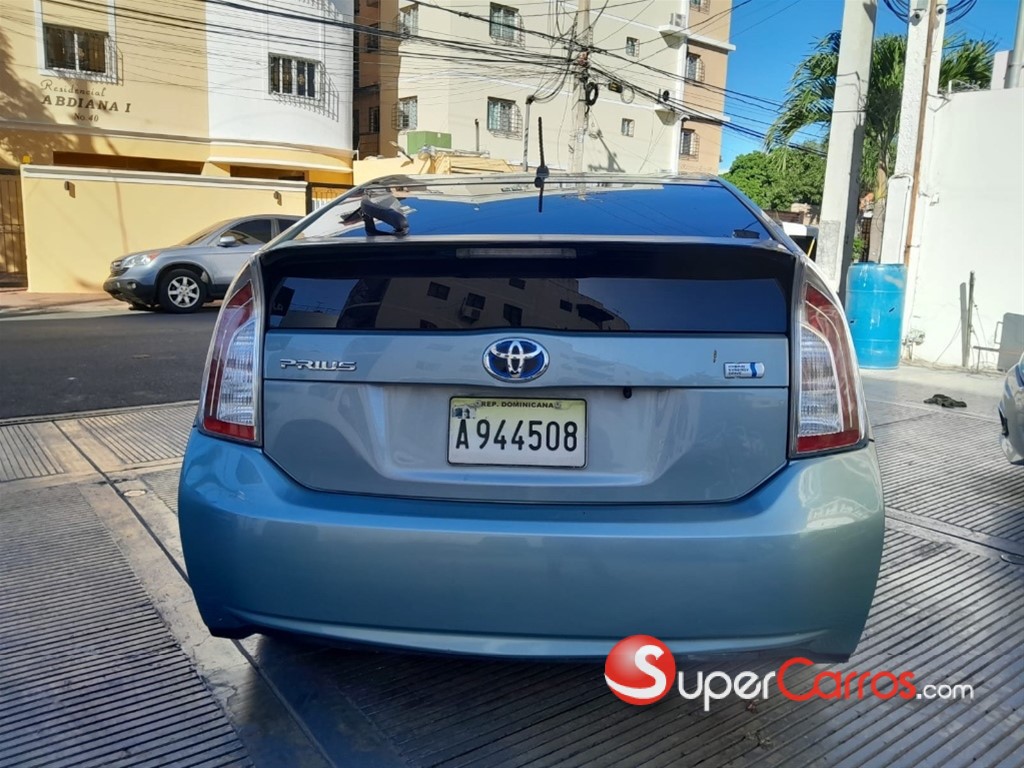 2014 Toyota Prius Hybrid — foto 6 / 11