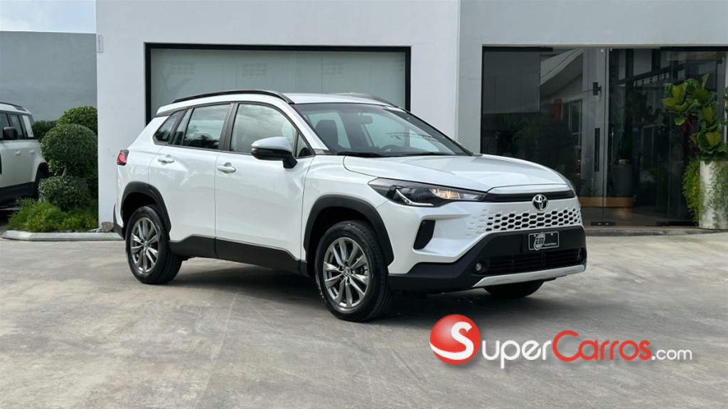 2026 Toyota Corolla Cross Full — foto 2 / 11