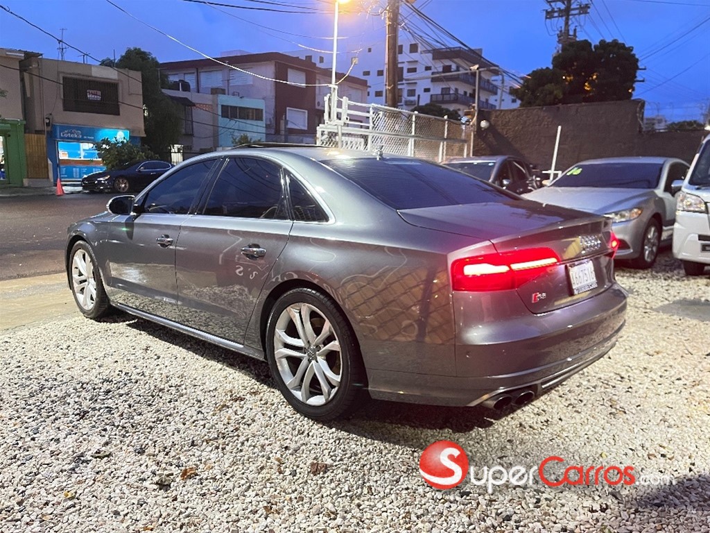 2016 Audi S8 — foto 6 / 12