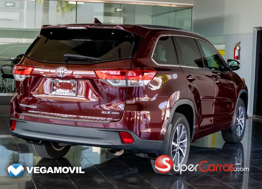 2018 Toyota Highlander XLE — foto 2 / 11