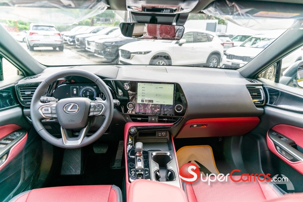 2026 Lexus NX 350 Hybrid — foto 5 / 9