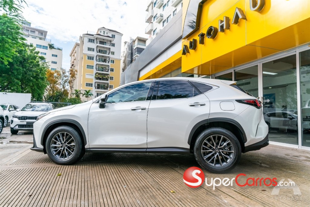 2026 Lexus NX 350 Hybrid — foto 7 / 9