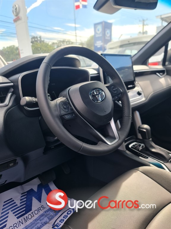2025 Toyota Corolla Cross Hibrid — foto 5 / 9