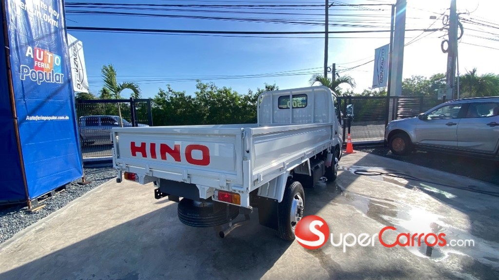 2024 Hino 200 — foto 2 / 9