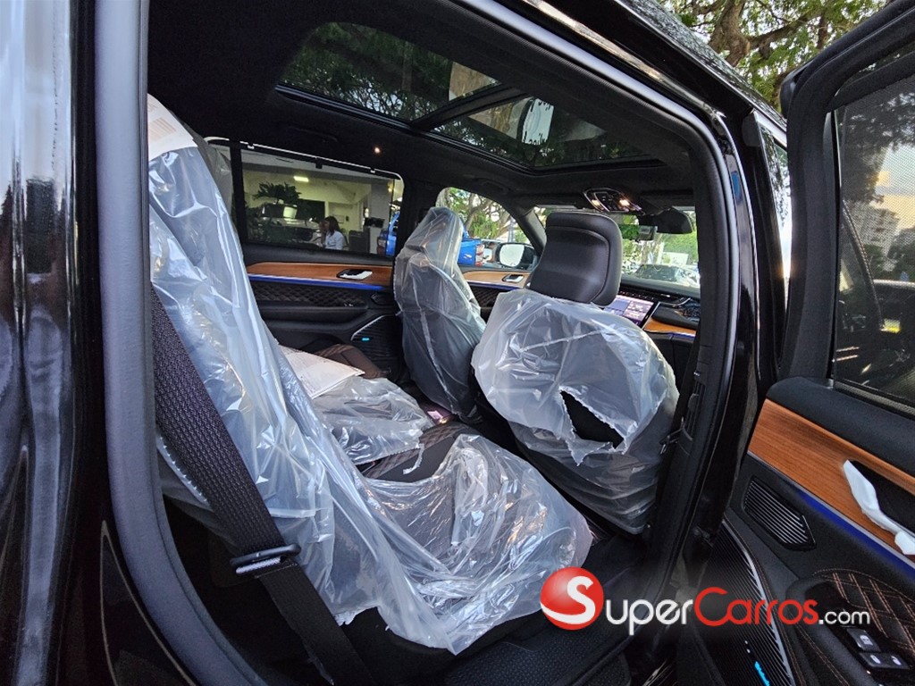 2024 Jeep Grand Cherokee L Summit Reserve — foto 9 / 11