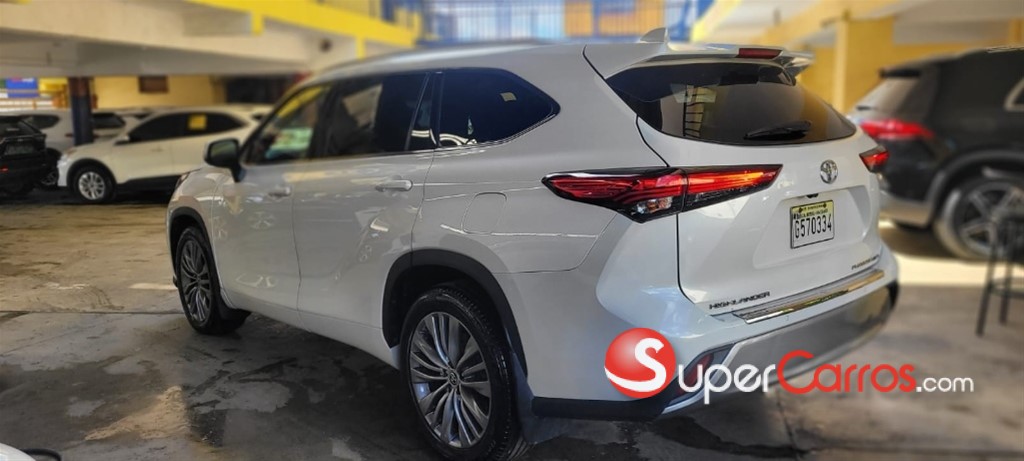 2020 Toyota Highlander Platinum — foto 8 / 11