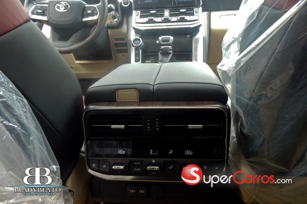2026 Toyota Land Cruiser 70 ANIVERSARIO — foto 7 / 10