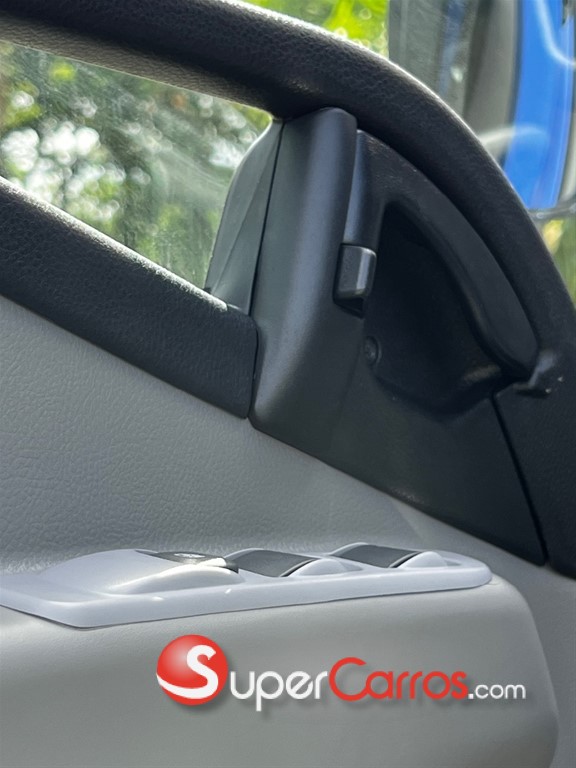 2027 Mitsubishi Motors Canter Cama Larga — foto 8 / 12