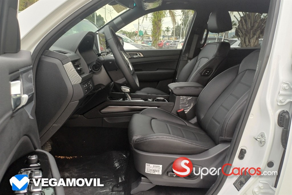 2025 KGM Rexton LIMITED — foto 6 / 12