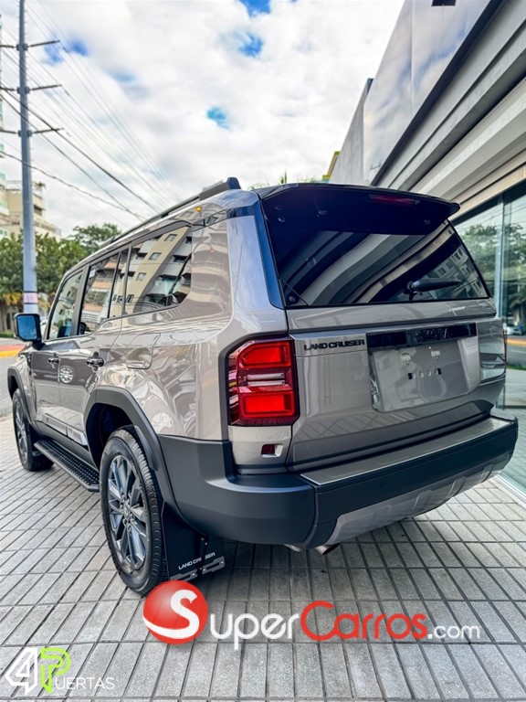 2027 Toyota Land Cruiser Prado Adventure — foto 5 / 10