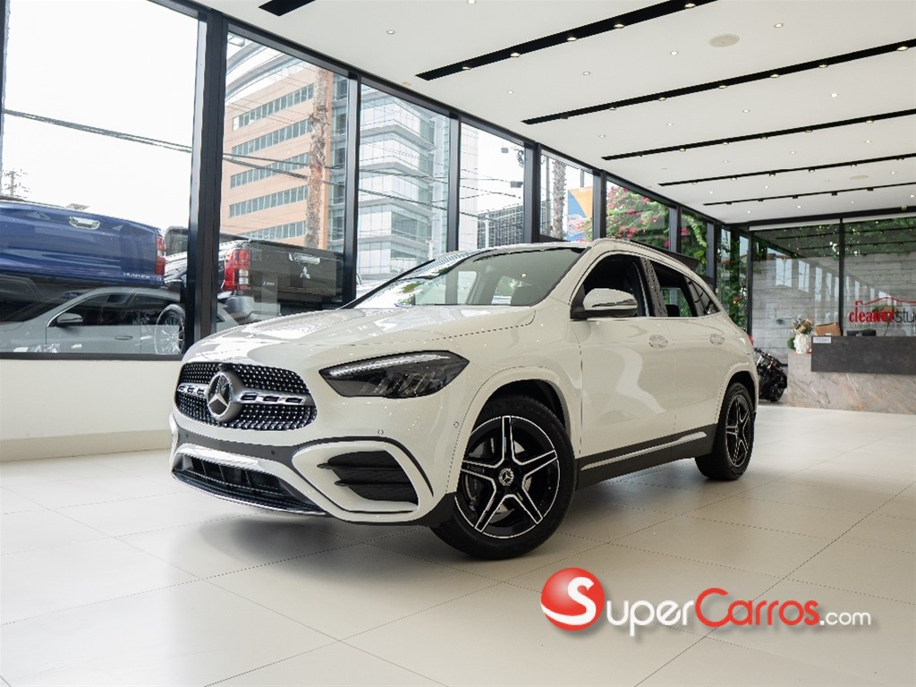 2025 Mercedes-Benz Clase GLA 200 AMG PLUS