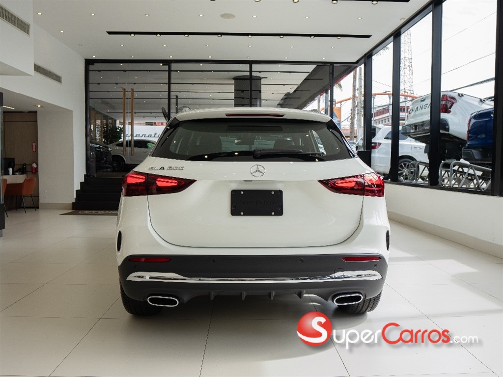 2025 Mercedes-Benz Clase GLA 200 AMG PLUS — foto 3 / 6