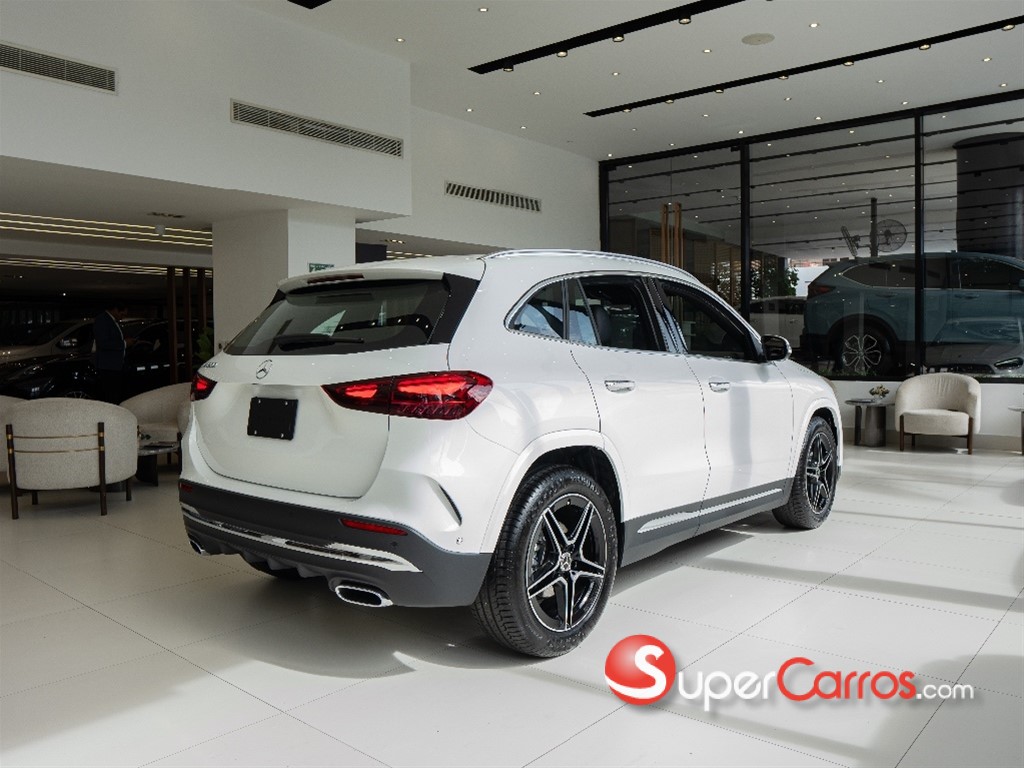 2025 Mercedes-Benz Clase GLA 200 AMG PLUS — foto 4 / 6