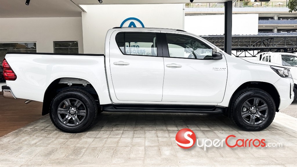 2026 Toyota Hilux 2.4 — foto 2 / 7