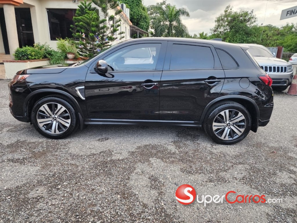 2020 Mitsubishi Motors Outlander Sport SE — foto 8 / 9