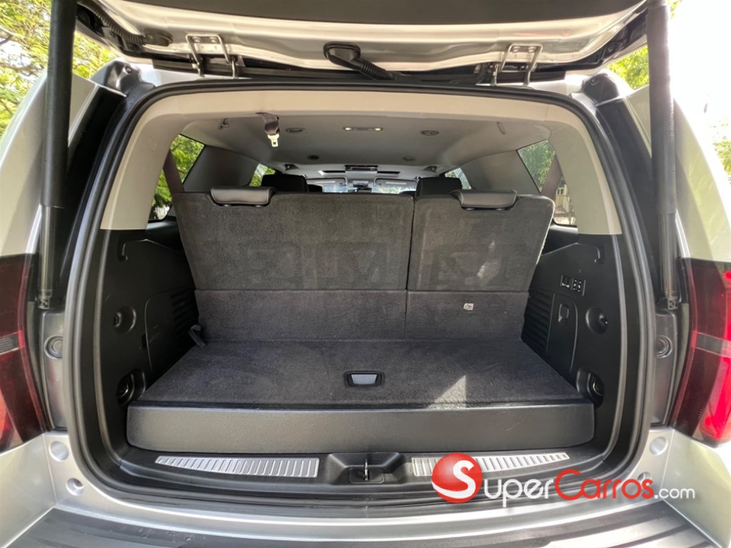 2017 Chevrolet Tahoe LT — foto 11 / 12