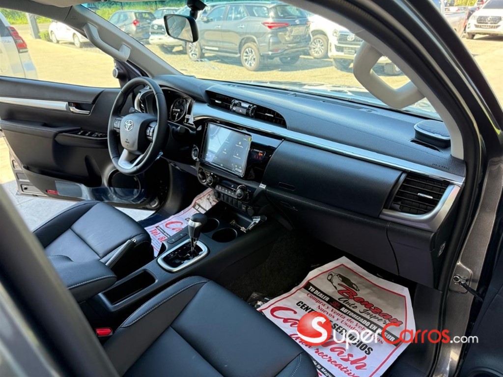 2026 Toyota Hilux WIDE TREAD — foto 6 / 9