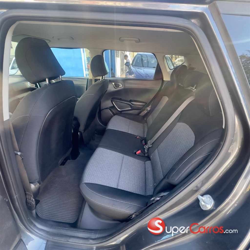 2020 Kia Soul LX — foto 7 / 9