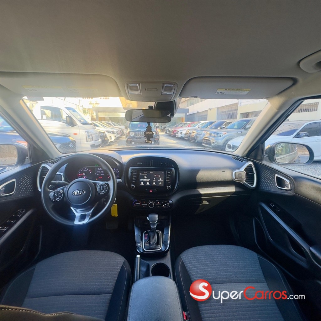 2020 Kia Soul LX — foto 8 / 9