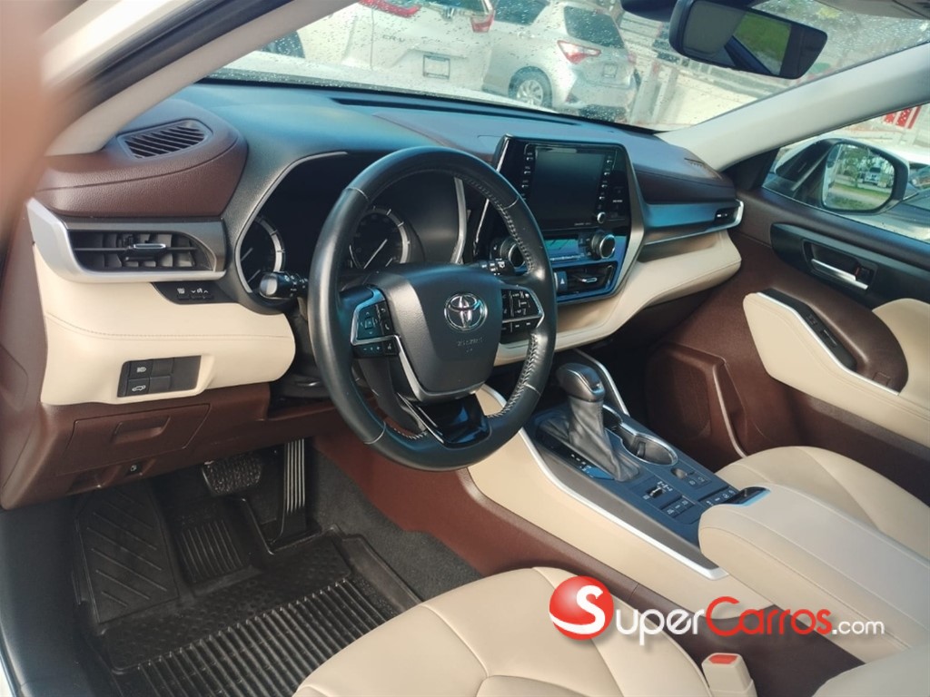 2021 Toyota Highlander XLE — foto 6 / 12