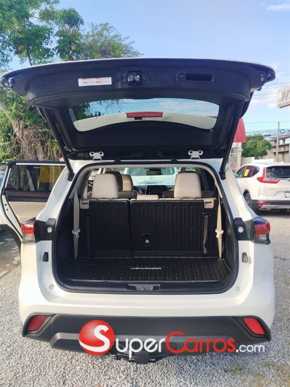 2021 Toyota Highlander XLE — foto 10 / 12