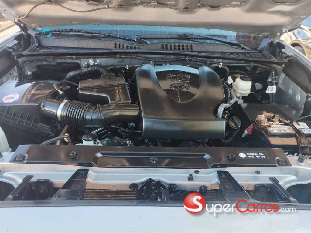 2019 Toyota Tacoma SR5 — foto 2 / 9