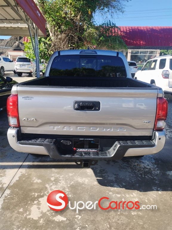 2019 Toyota Tacoma SR5 — foto 8 / 9