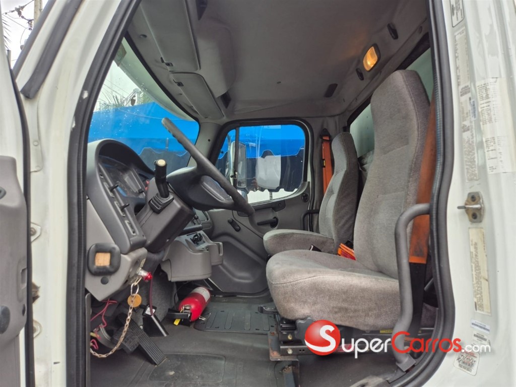 2013 Freightliner M2 — foto 9 / 12