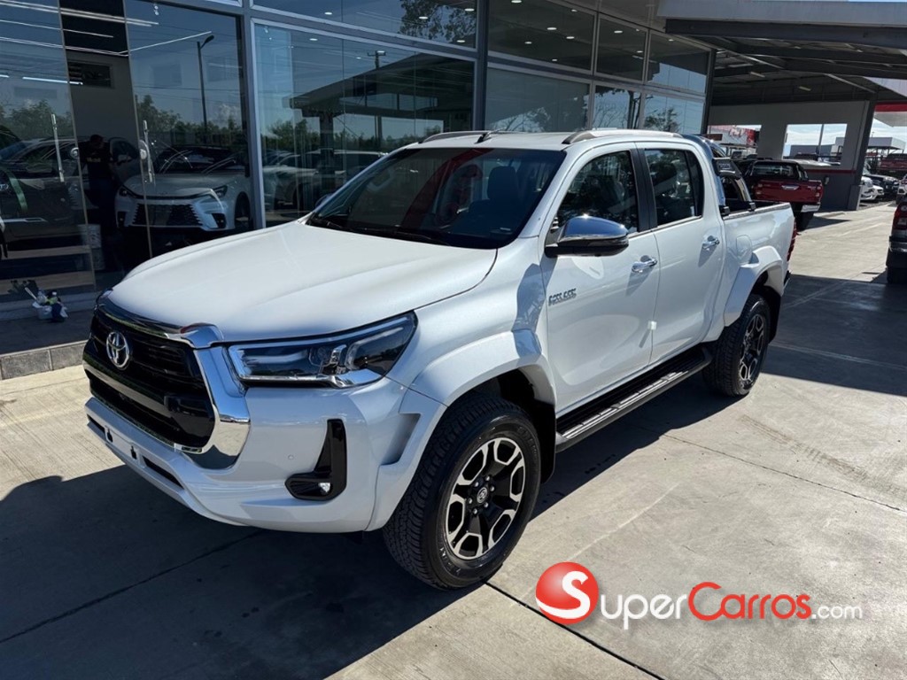 2025 Toyota Hilux WIDE TREAD