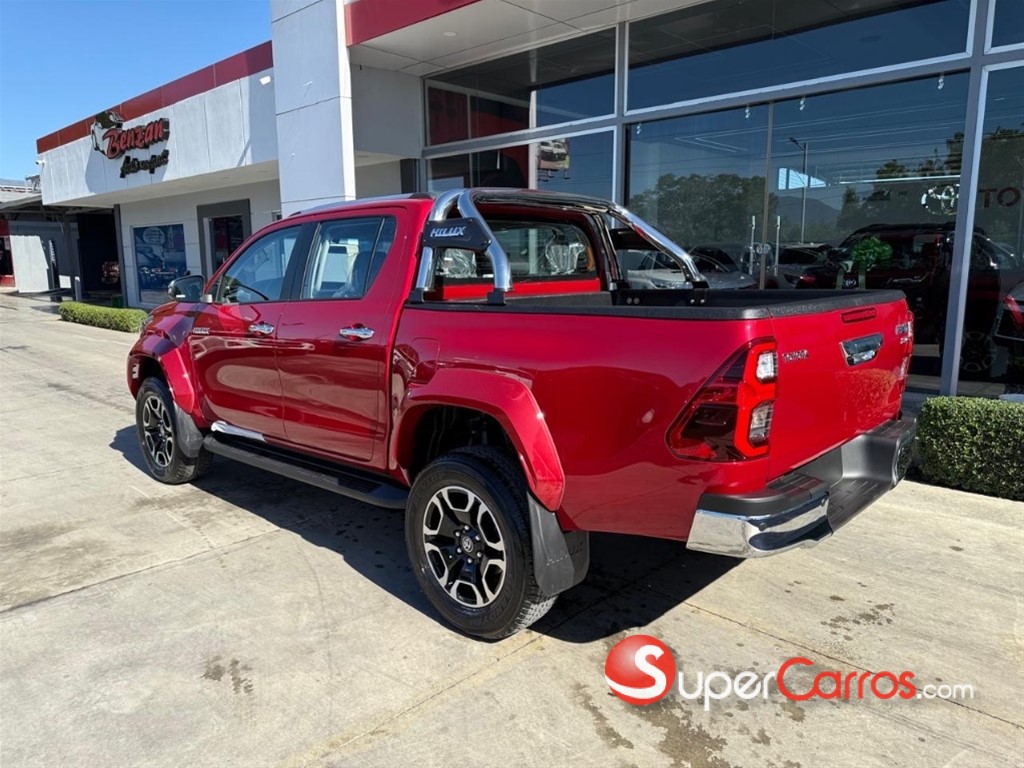 2026 Toyota Hilux WIDE TREAD — foto 3 / 7